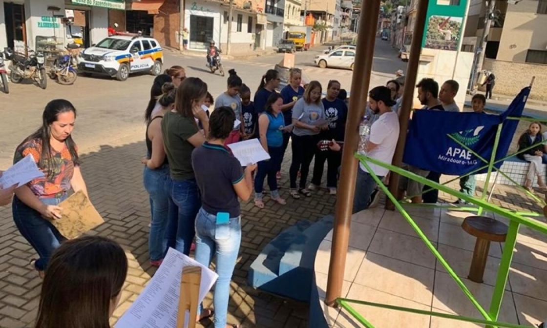 saude-realiza-serenata-para-destacar-dia-da-luta-antimanicomial-