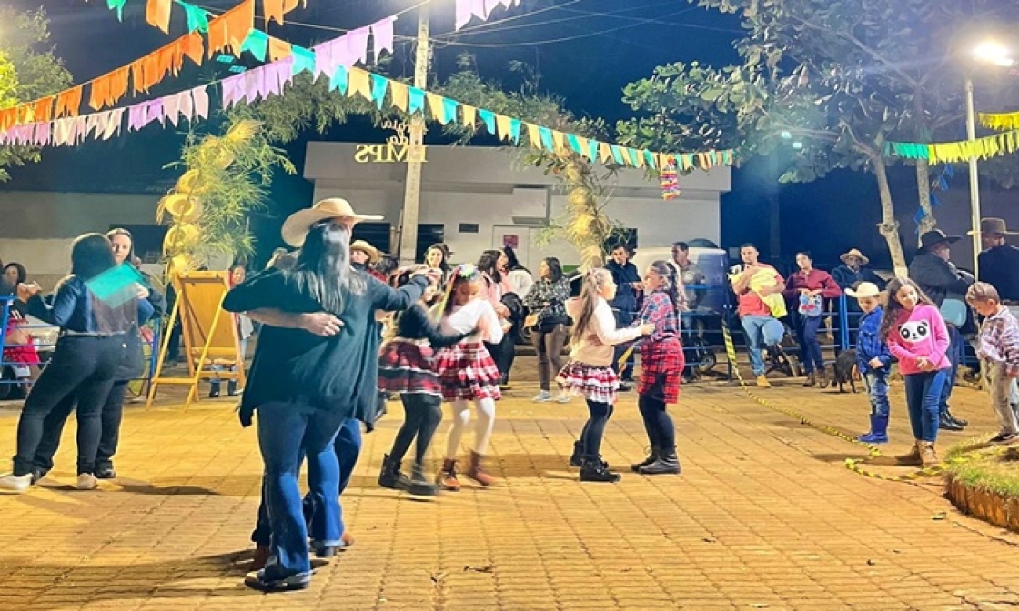 festa-junina-da-escola-municipal-povoado-da-serrania-leva-animacao-ao-distrito-de-serrania-