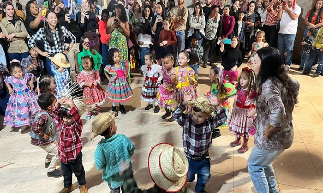 animada-festa-junina-da-educacao-infantil-e-realizada-na-apae-