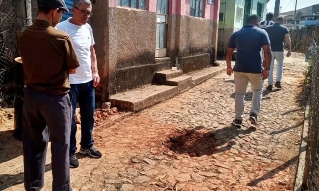 defesa-civil-municipal-faz-vistoria-em-rua-do-bairro-cruzeiro-em-miradouro-