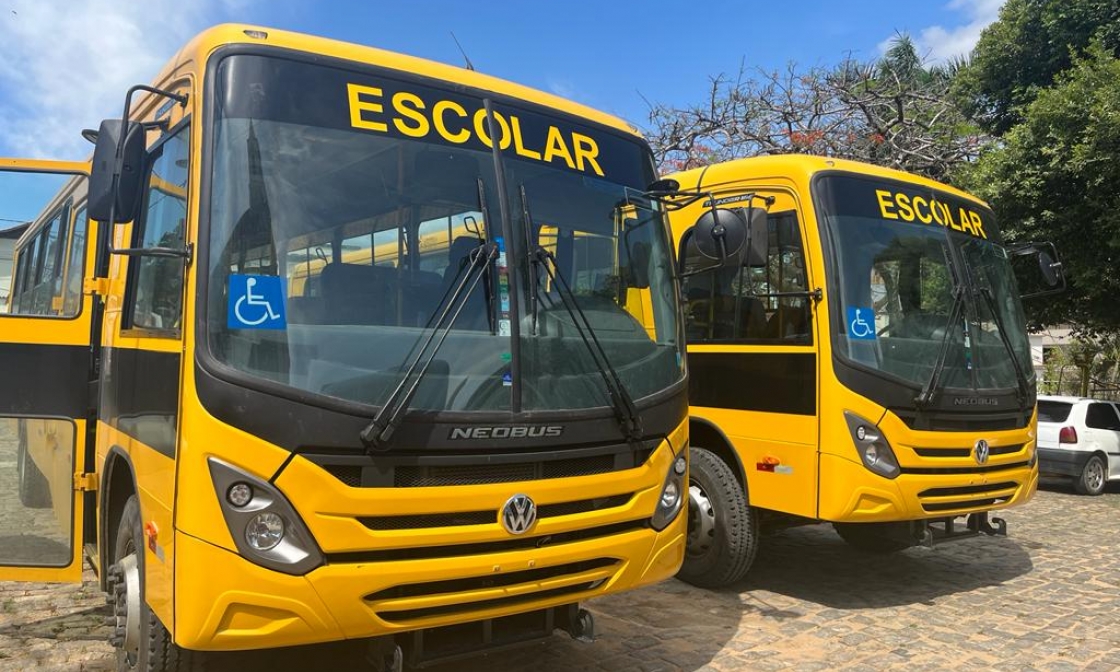 miradouro-recebe-dois-onibus-novos-para-transporte-escolar-