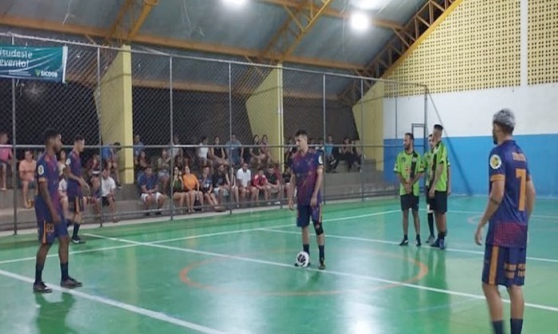 torcida-faz-bonito-em-mais-uma-rodada-do-2º-campeonato-empresarial-de-futsal-de-miradouro-