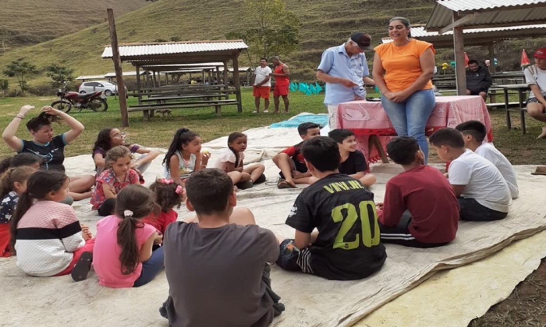 alunos-participam-de-acampamento-educativo-na-cachoeira-recanto-das-pedras-