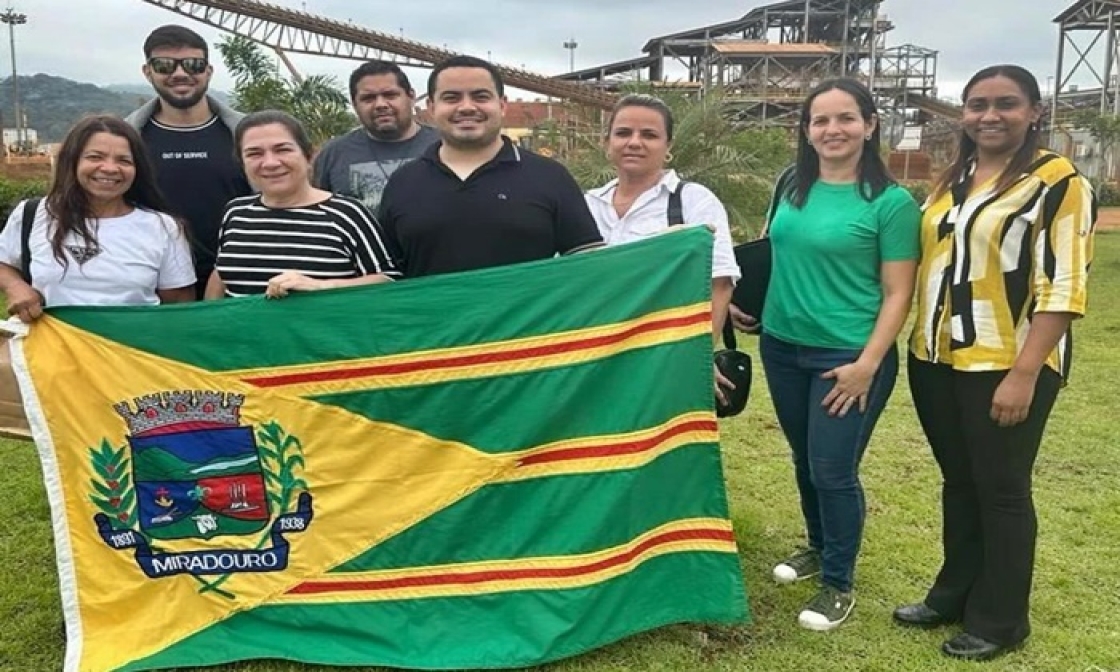 docentes-de-escola-da-rede-municipal-participam-de-capacitacao-em-mirai