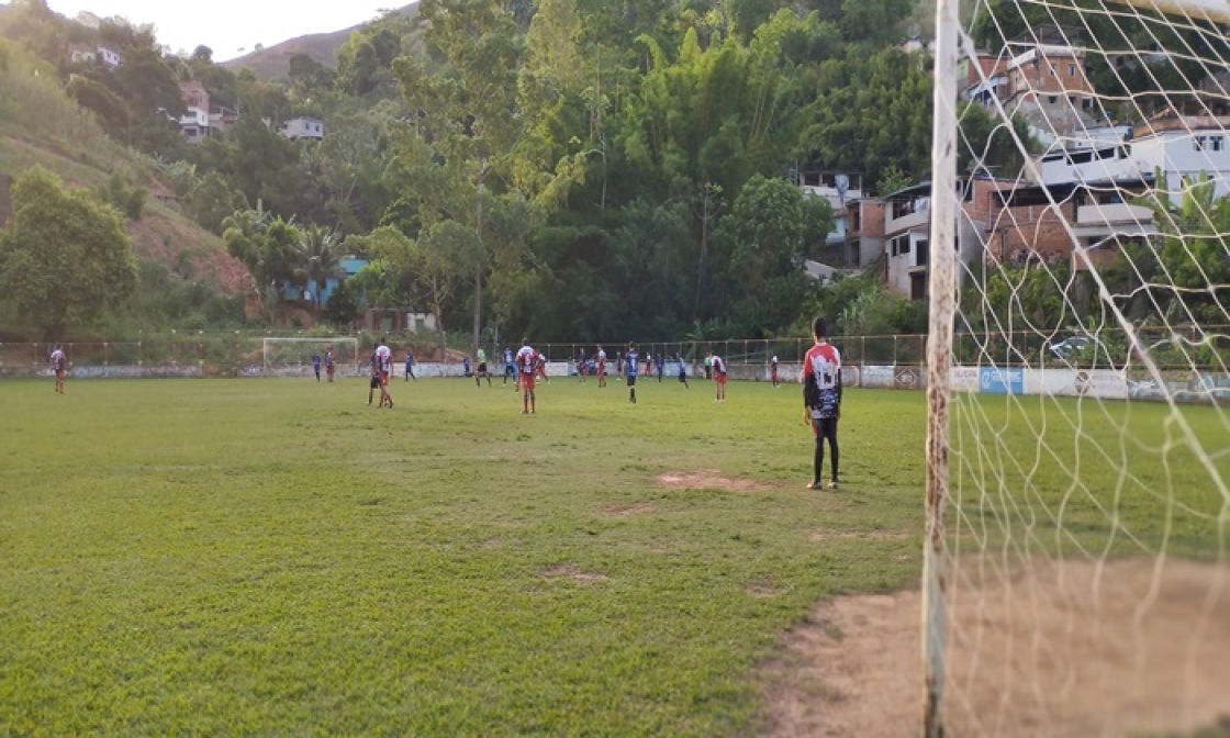 setimo-campeonato-de-futebol-de-bairros-de-miradouro-teve-goleada-na-ultima-rodada-